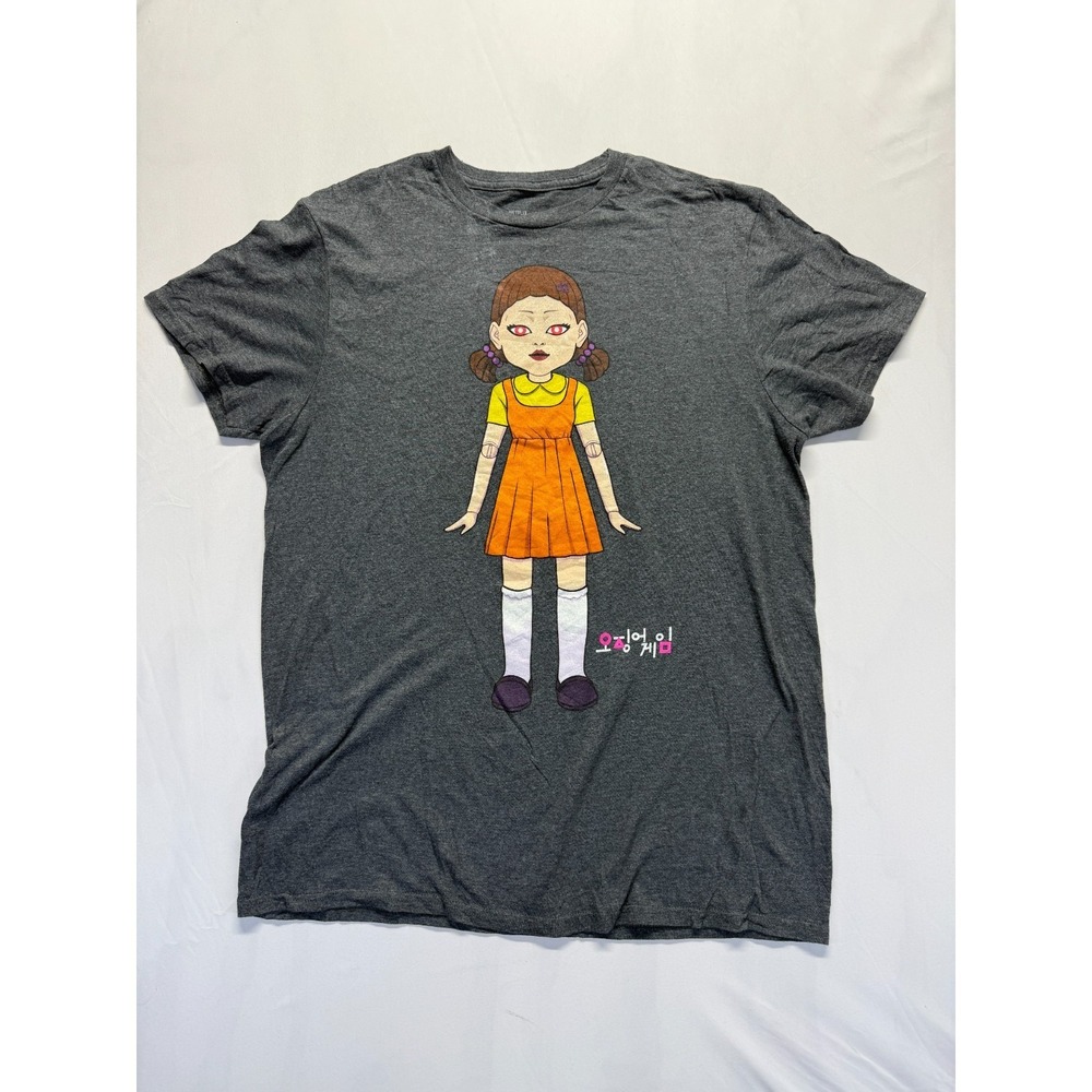 Netflix Squid Game T Shirt Mens Medium Gray Graphic Red Light Green Light Doll